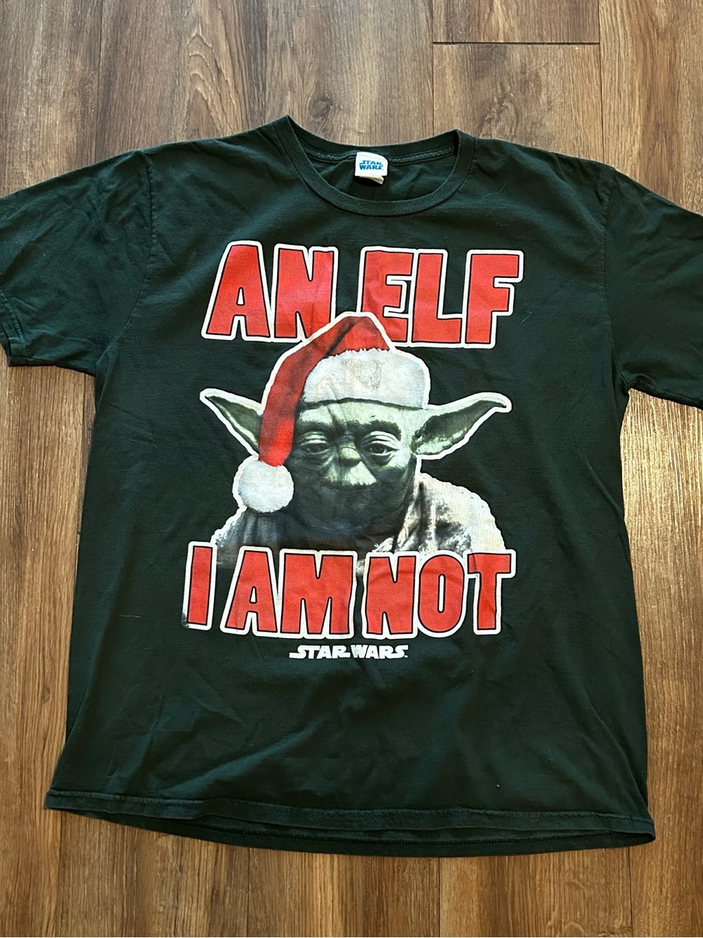 Star Wars Yoda “AN ELF I AM NOT” Christmas Green Graphic T Shirt Funny Men’s L